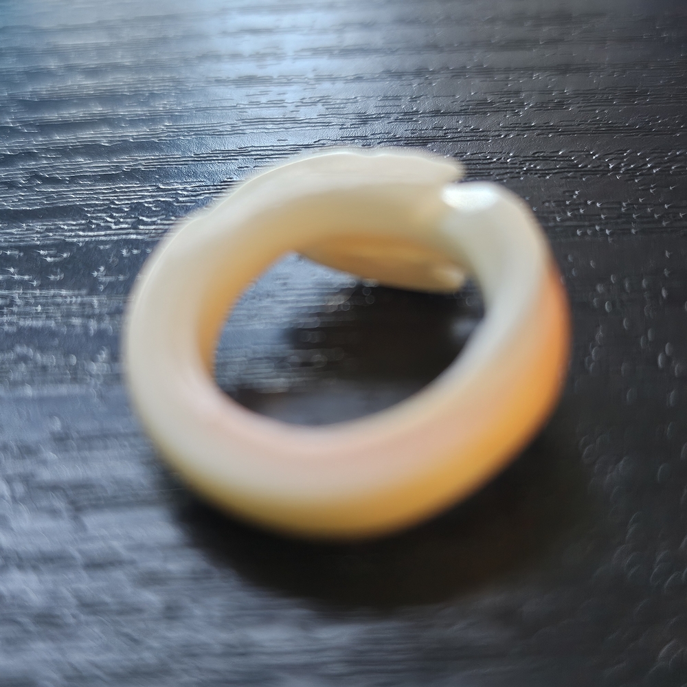 Carved Shell Ring Depicting Fish Size 4 - Picture 8 of 10